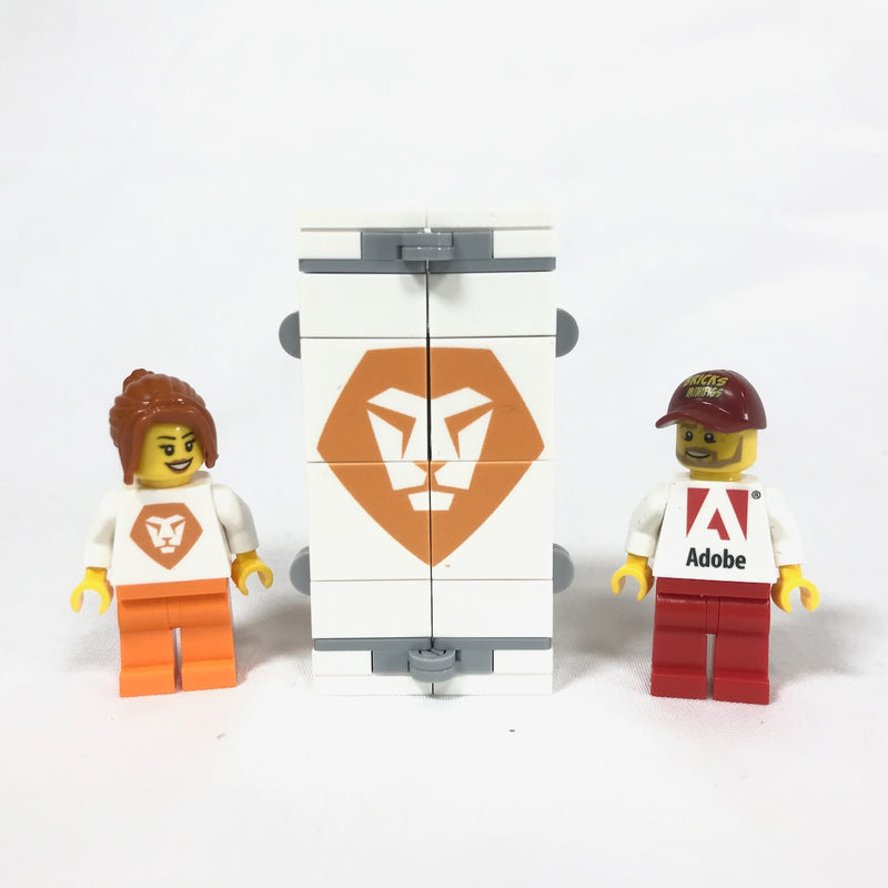 Minifigure and Infinity Cube Set